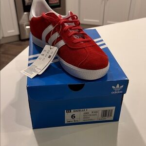 BRAND NEW Adidas Women’s/Big kids Gazelle Red and White Sneakers women’s